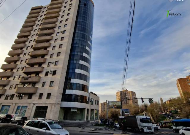 4 սենյականոց բնակարան նորակառույց շենքում Լվովյան փողոցում, 140 ք.մ., 2/16 հարկ, 2 սանհանգույց