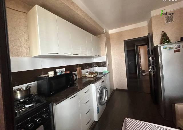 2 սենյականոց բնակարան Սարյան փողոցում, 80 քմ, 11/16 հարկ, բարձր առաստաղներ