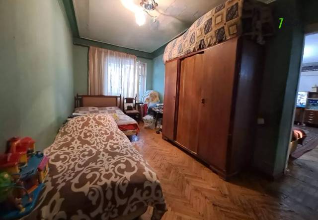 4 սենյականոց բնակարան Գյուլբենկյան փողոցում, 109 ք.մ., մի քանի պատշգամբ, նախավերջին հարկ, քարե շենք