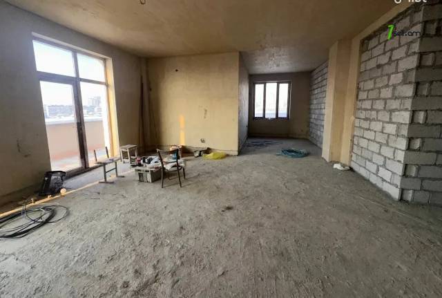 Ընդարձակ 2 սենյականոց բնակարան նորակառույց շենքում Մարշալ Բաղրամյան պողոտայում, 125 քմ