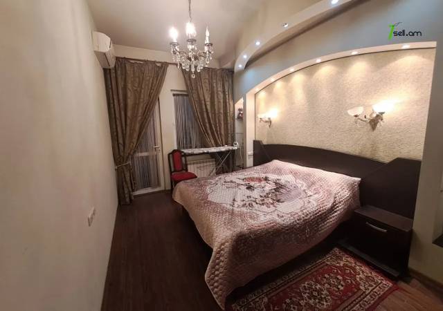 3 սենյականոց բնակարան Տերյան փողոցում, 110 քմ, նախավերջին հարկ, կապիտալ վերանորոգված, քարե շենք