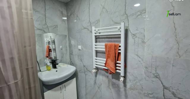 2 սենյականոց բնակարան Զաքարիա Քանաքեռցու փողոցում, 47 քմ, 2/9 հարկ, կապիտալ վերանորոգված