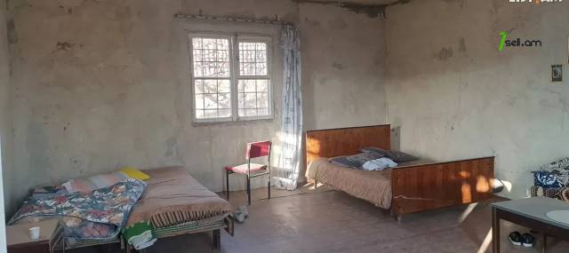 Հողատարածք բնակելի շինությունների համար 4-րդ փողոցում Պտղնիում, 1000 ք.մ.