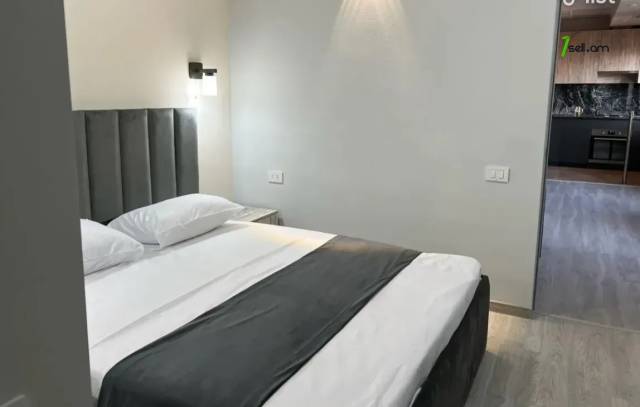 3 սենյականոց բնակարան նորակառույց շենքում Խաչատուր Աբովյանի փողոցում, 82 ք.մ., բարձր առաստաղներ