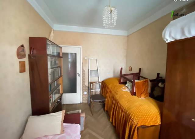 3 սենյականոց բնակարան Մալյան փողոցում, 81 ք.մ., 2 սանհանգույց, մի քանի պատշգամբ, նախավերջին հարկ