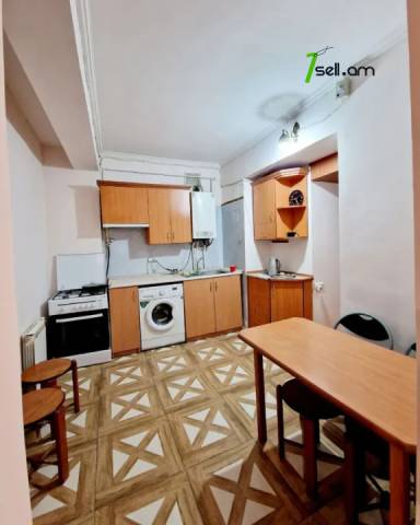 5 սենյականոց բնակարան Սայաթ-Նովայի պողոտայում, 125 քմ, նախավերջին հարկ, կոսմետիկ վերանորոգում