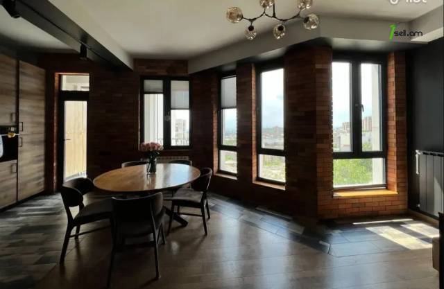 4 սենյականոց բնակարան նորակառույց շենքում, Verin Antarayin street, 131 ք.մ., 2 սանհանգույց