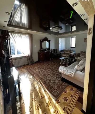 3 սենյականոց բնակարան Դավիթ Մալյան փողոցում, 79 ք.մ., եվրովերանորոգված, քարե շենք