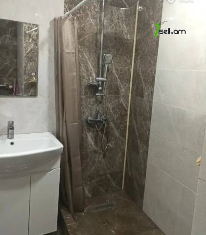 4 սենյականոց բնակարան Ռուբինյանց փողոցում, 82 քմ, 10/13 հարկ, եվրովերանորոգված