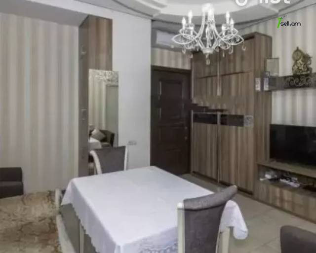 Ընդարձակ 2 սենյականոց բնակարան նորակառույց շենքում Անտառային փողոցում, 115 ք.մ., բարձր առաստաղներ