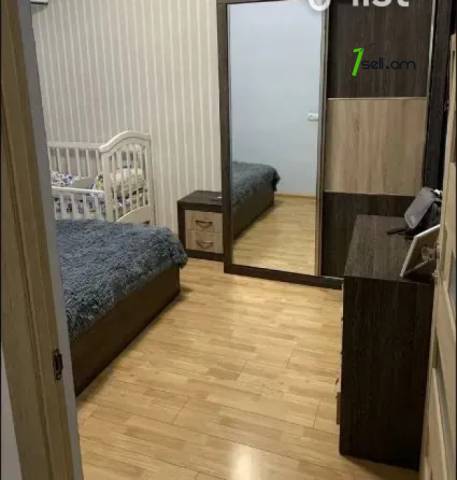 3 սենյականոց բնակարան Շիրակի փողոցում, 92 ք.մ., կապիտալ վերանորոգված, քարե շենք