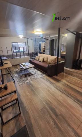 1 սենյականոց բնակարան Եզնիկ Կողբացու փողոցում, 45 քմ, կապիտալ վերանորոգված
