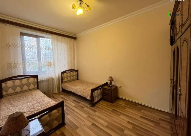 4 սենյականոց բնակարան նորակառույց շենքում Վիկտոր Համբարձումյանի փողոցում, 110 ք.մ., 4/12 հարկ