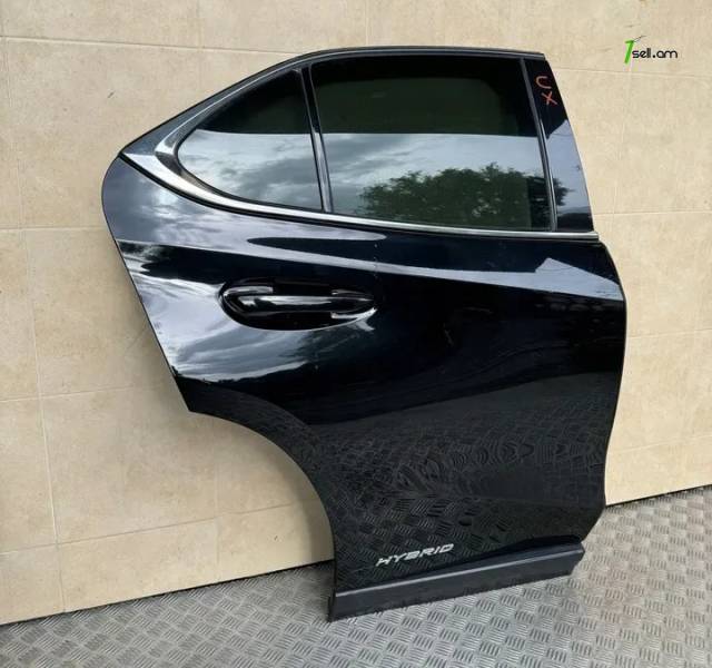 Lexus UX հետևի աջ դուռ 2018-2024