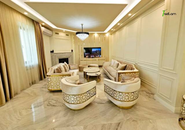 Երեք հարկանի քարե տուն, Նորք-Մարաշ վարչական շրջան Նորք Մարաշում, 660 ք.մ., 3+ սանհանգույց