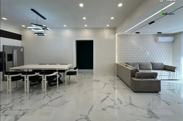 4 սենյականոց բնակարան նորակառույց շենքում Պարոնյան փողոցում, 132 ք.մ., 2 սանհանգույց