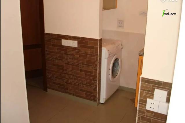 2 սենյականոց բնակարան Մոսկովյան փողոցում, 48 քմ, 2/6 հարկ, բարձր առաստաղներ, եվրովերանորոգված