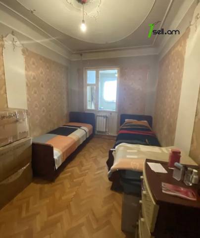 4 սենյականոց բնակարան, Արագածի զանգված, 120 ք.մ., 2/5 հարկ, 2 սանհանգույց, բարձր առաստաղներ