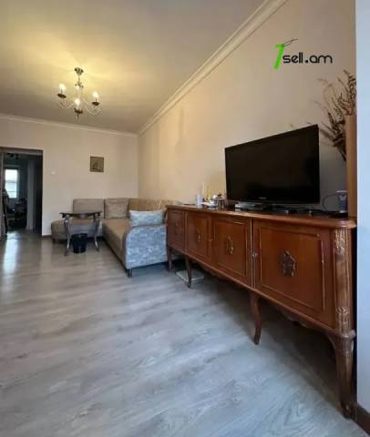 2 սենյականոց բնակարան Կոմիտասի պողոտայում, 57 քմ, 2/5 հարկ, կապիտալ վերանորոգված, քարե շենք