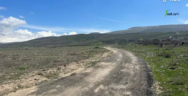 Գյուղատնտեսական հողատարածք Ձորաղբյուրում, 4700 ք.մ.