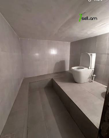 Բազմաֆունկցիոնալ գույք Նելսոն Ստեփանյան փողոցում Նոր Նորքում, 57 քմ