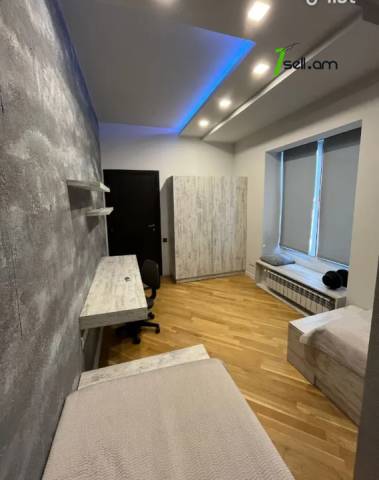 3 սենյականոց բնակարան նորակառույց շենքում Հրաչյա Ներսիսյան փողոցում, 115 քմ, 2 սանհանգույց