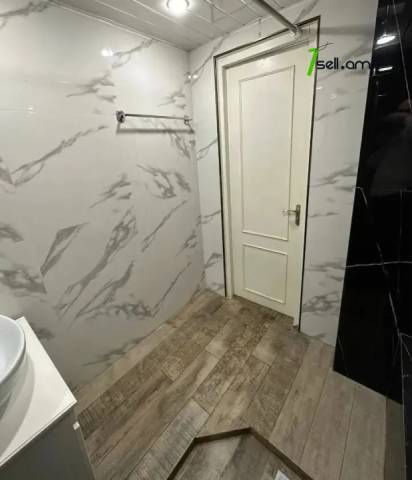 4 սենյականոց բնակարան Ադոնցի փողոցում, 90 քմ, 6/9 հարկ, կապիտալ վերանորոգված