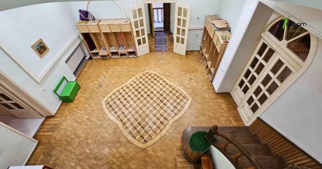 Բազմաֆունկցիոնալ գույք Ազատության պողոտայում Արաբկիրում, 900 քմ