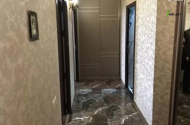 3 սենյականոց բնակարան, Նազարբեկյան թաղամաս, 100 ք.մ., մի քանի պատշգամբ, նախավերջին հարկ