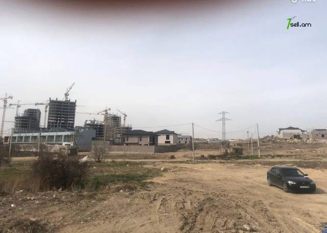 Հողատարածք բնակելի շինությունների համար Լուկաշինի փողոցում Աջափնյակում, 500 ք.մ.