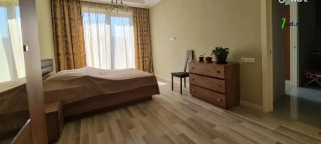 3 սենյականոց բնակարան Չարենցի փողոցում, 90 ք.մ., բարձր առաստաղներ, 3/5 հարկ