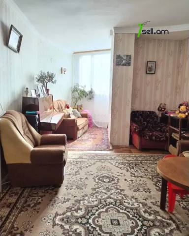 3 սենյականոց բնակարան, 16 թաղամաս, 85 ք.մ., 14/16 հարկ, մի քանի պատշգամբ