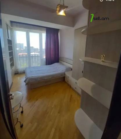 4 սենյականոց բնակարան նորակառույց շենքում Գյուլբենկյան փողոցում, 130 ք.մ., 2 սանհանգույց