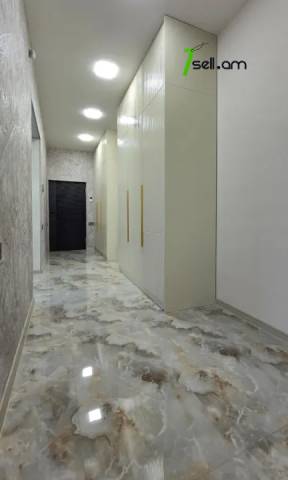 Երկու հարկանի քարե տուն Նար-Դոսի փողոցում կենտրոնում, 400 քմ, 3+ սանհանգույց, կապիտալ վերանորոգված