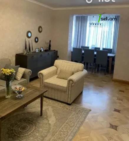 3 սենյականոց բնակարան Գայի պողոտայում, 82 ք.մ., նախավերջին հարկ, կապիտալ վերանորոգված