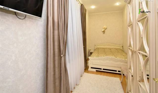 4 սենյականոց բնակարան Էրեբունու փողոցում, 104 ք.մ., 3/5 հարկ, բարձր առաստաղներ