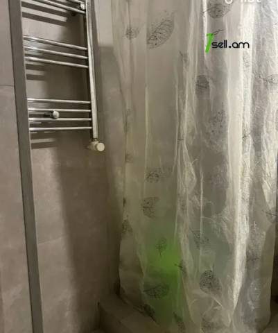 3 սենյականոց բնակարան Նելսոն Ստեփանյան փողոցում, 56 քմ, նախավերջին հարկ, կապիտալ վերանորոգված