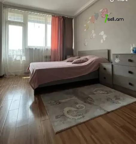 3 սենյականոց բնակարան Սարյանի փողոցում, 82 քմ, 7/11 հարկ, մի քանի պատշգամբ, եվրովերանորոգված