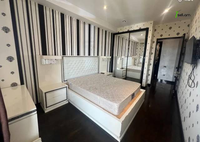 3 սենյականոց բնակարան նորակառույց շենքում Վարդանանց փողոցում, 134 քմ, 18/22 հարկ, 2 սանհանգույց