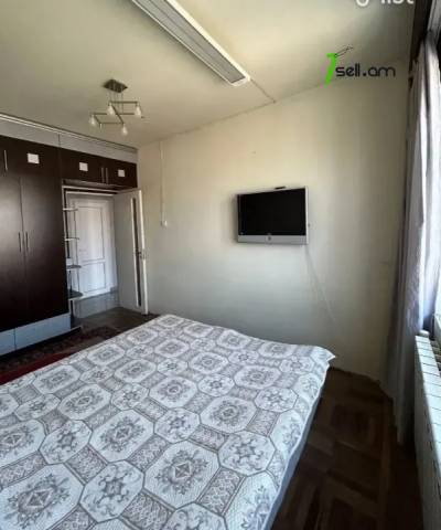 3 սենյականոց բնակարան Ռայնիսի փողոցում, 78 ք.մ., կապիտալ վերանորոգված