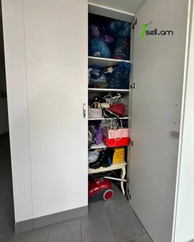 2 սենյականոց բնակարան նորակառույց շենքում Նար-Դոսի փողոցում, 57 ք.մ., բարձր առաստաղներ, 3/5 հարկ