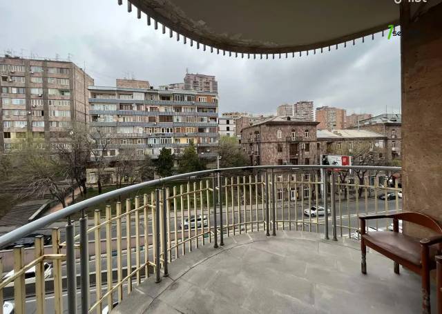 2 սենյականոց բնակարան նորակառույց շենքում Մարշալ Բաղրամյան պողոտայում, 60 ք.մ., բարձր առաստաղներ