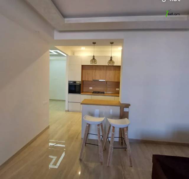 2 սենյականոց բնակարան նորակառույց շենքում Օրբելի եղբայրների փողոցում, 70 ք.մ., 6/14 հարկ