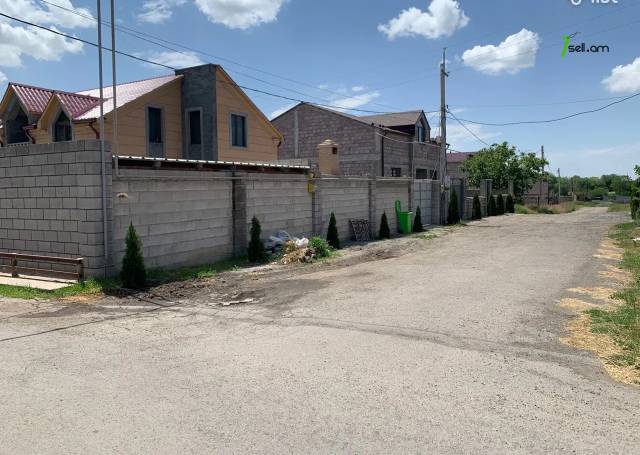 Հողատարածք բնակելի շինությունների համար Բալահովիտում, 800 քմ