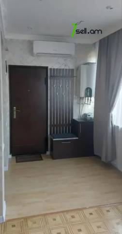 3 սենյականոց բնակարան Նալբանդյան փողոցում, 94 քմ, 2 սանհանգույց, մի քանի պատշգամբ