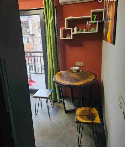 2 սենյականոց բնակարան Վիկտոր Համբարձումյանի փողոցում, 62 ք.մ., նախավերջին հարկ