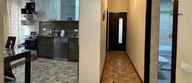 3 սենյականոց բնակարան նորակառույց շենքում Ադոնցի փողոցում, 83 ք.մ., 2/8 հարկ, 2 սանհանգույց