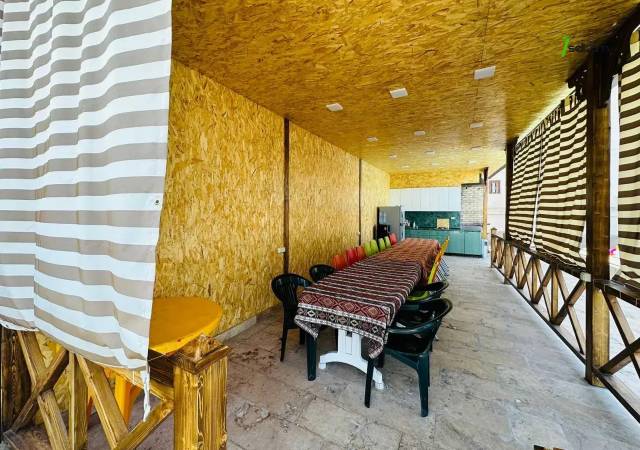 Երկու հարկանի քարե տուն Ջրվեժում, 1200 քմ, 3+ սանհանգույց, եվրովերանորոգված