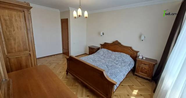 3 սենյականոց բնակարան Պարոնյան փողոցում, 100 քմ, 5/9 հարկ, եվրովերանորոգված