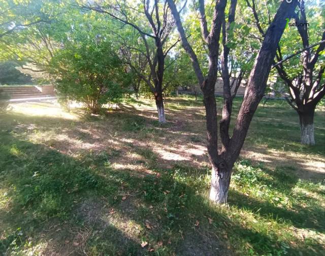 Հողատարածք բնակելի շինությունների համար Հարություն Վերդյանի փողոցում Առինջում, 350 ք.մ.